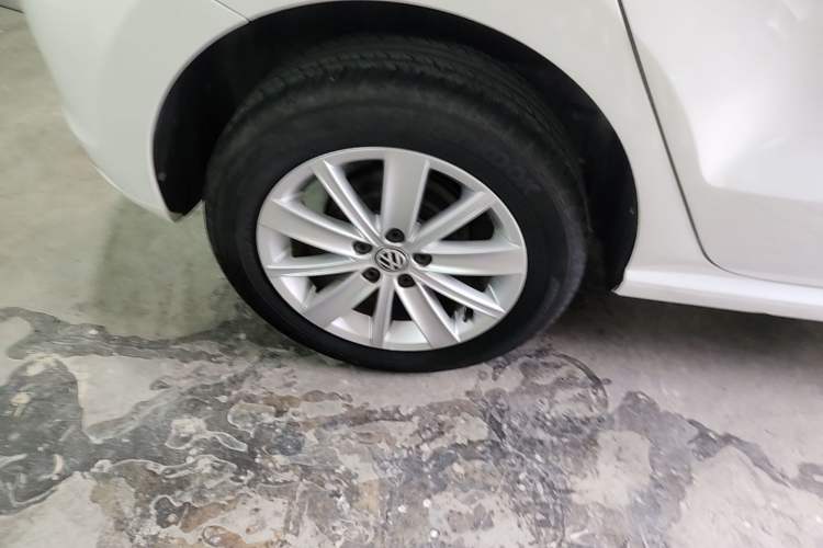 Used Volkswagen Polo 2014 1.4L Manual Comfort Edition Right Rear Wheel Hub