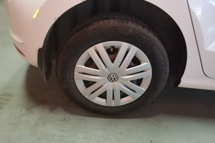Used Volkswagen Polo 2014 1.4L Manual Fashion Edition Right Rear Wheel Hub