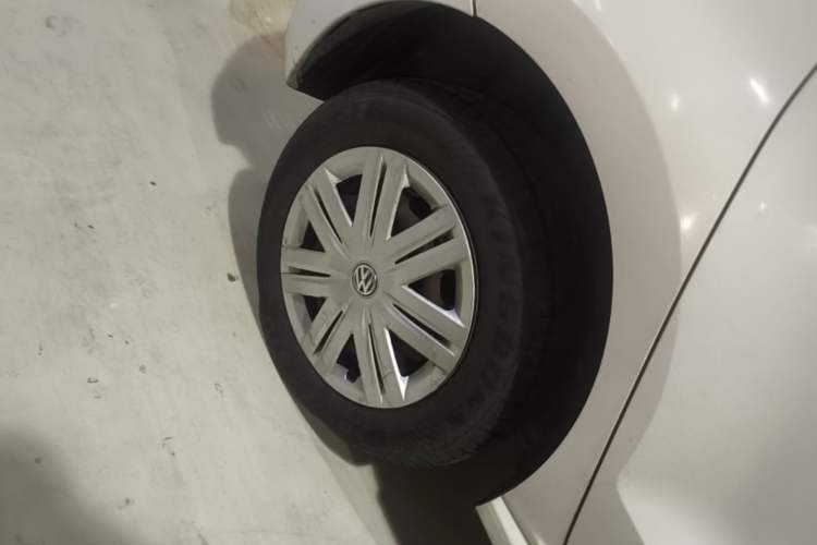 Used Volkswagen Polo 2014 1.4L Manual Fashion Edition Right Rear Wheel Hub