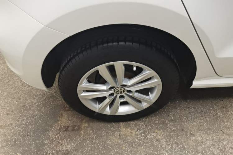 Used Volkswagen Polo 2014 1.4L Manual Fashion Edition Right Rear Wheel Hub
