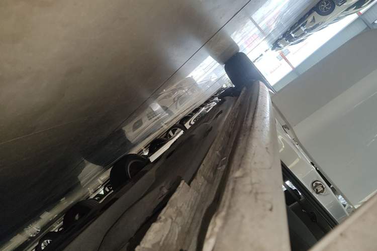 Used Volkswagen Polo 2014 1.4L Automatic Comfort Edition Right Side Sill