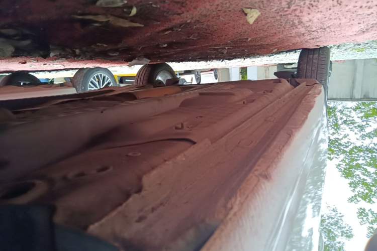 Used Volkswagen Polo 2014 1.6L Automatic Comfort Edition Right Side Sill