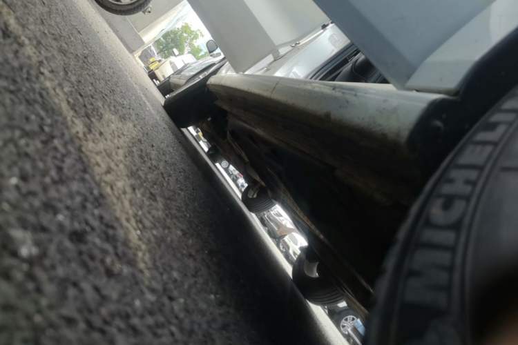 Used Volkswagen Polo 2014 1.4L Manual Comfort Edition Right Side Sill