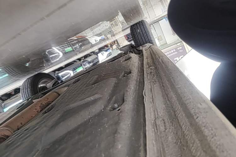 Used Volkswagen Polo 2014 1.6L Manual Comfort Edition Right Side Sill