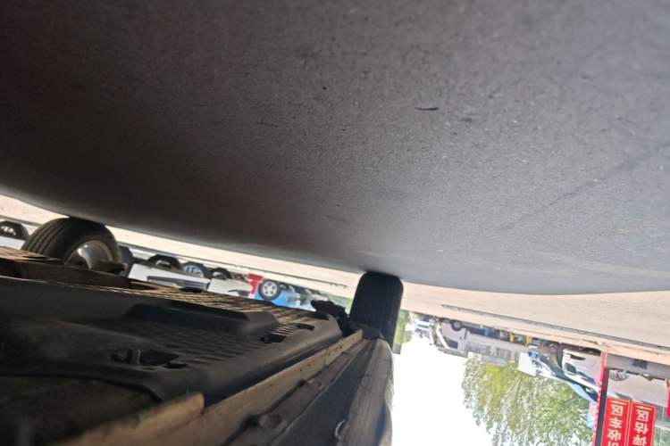 Used Volkswagen Polo 2014 1.4L Automatic Luxury Edition Right Side Sill