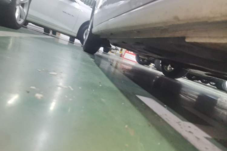 Used Volkswagen Polo 2014 1.6L Automatic Comfort Edition Right Side Sill