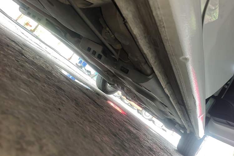 Used Volkswagen Polo 2014 1.6L Automatic Comfort Edition Right Side Sill