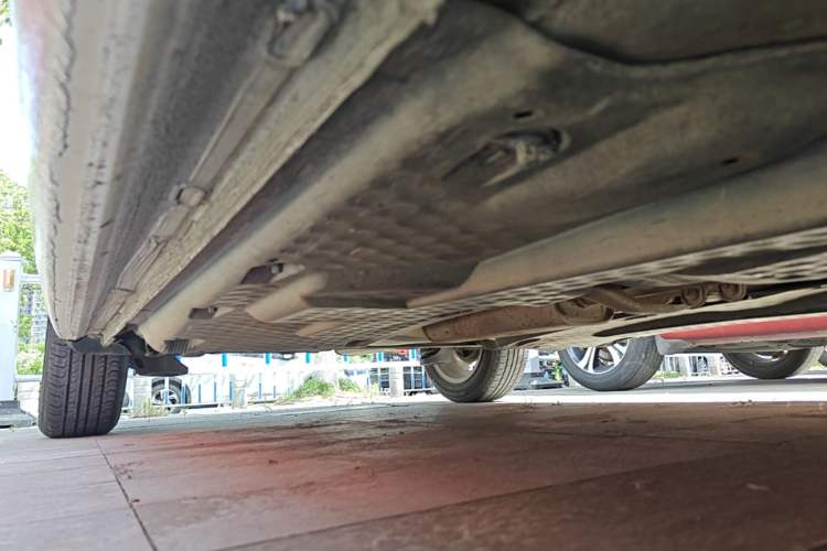 Used Volkswagen Polo 2014 1.6L Automatic Comfort Edition Right Side Sill