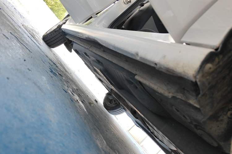 Used Volkswagen Polo 2014 1.4L Manual Fashion Edition Right Side Sill