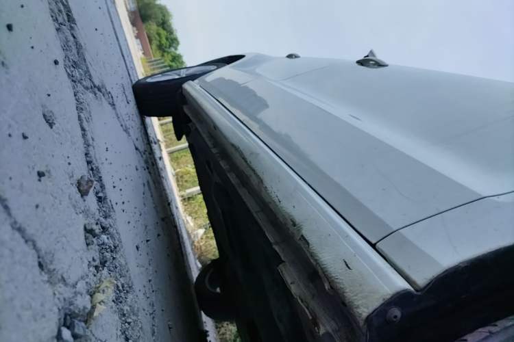 Used Volkswagen Polo 2014 1.4L Automatic Comfort Edition Right Side Sill