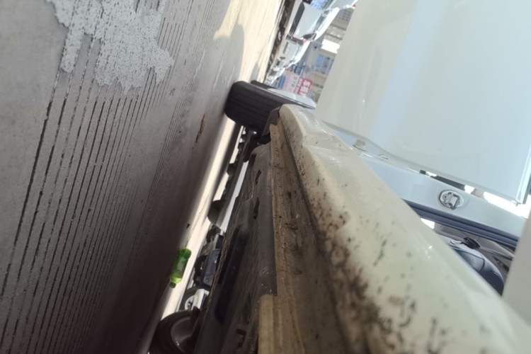 Used Volkswagen Polo 2014 1.4L Automatic Comfort Edition Right Side Sill