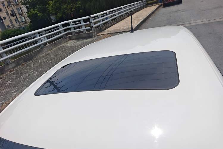 Used Volkswagen Polo 2014 1.6L Automatic Luxury Edition Roof