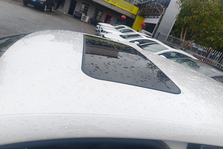 Used Volkswagen Polo 2014 1.6L Automatic Comfort Edition Roof
