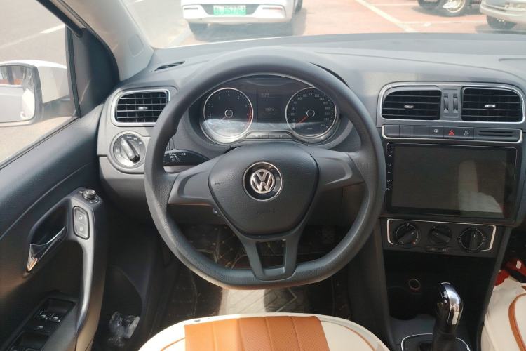 Used Volkswagen Polo 2014 1.4L Automatic Comfort Edition Steering Wheel