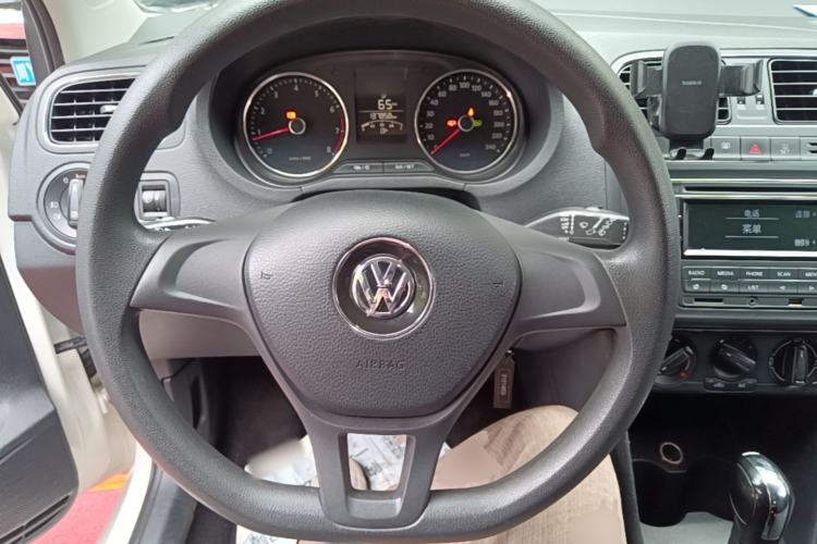 Used Volkswagen Polo 2014 1.6L Automatic Comfort Edition Steering Wheel