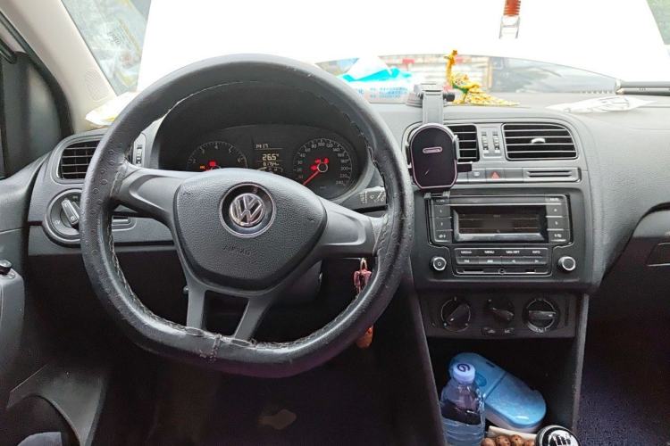 Used Volkswagen Polo 2014 1.4L Manual Fashion Edition Steering Wheel
