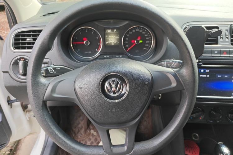 Used Volkswagen Polo 2014 1.4L Automatic Comfort Edition Steering Wheel