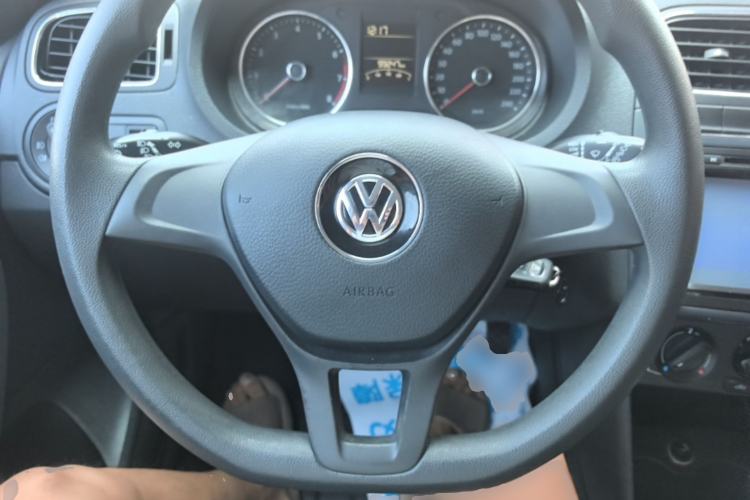 Used Volkswagen Polo 2014 1.6L Automatic Comfort Edition Steering Wheel