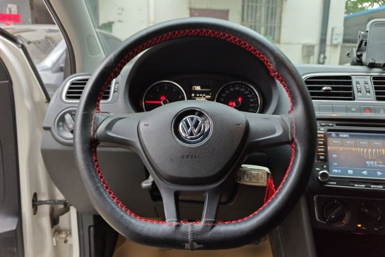 Used Volkswagen Polo 2014 1.4L Manual Comfort Edition Steering Wheel