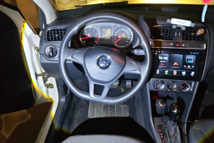 Used Volkswagen Polo 2014 1.4L Automatic Comfort Edition Steering Wheel