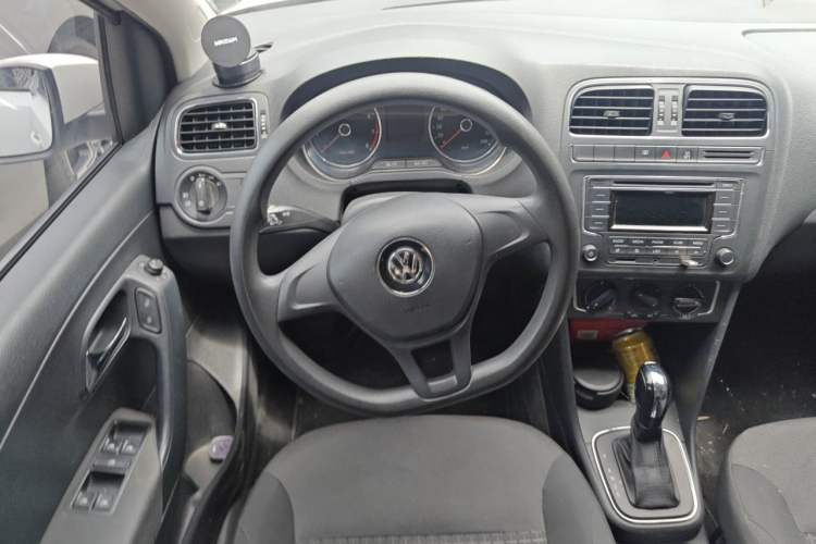 Used Volkswagen Polo 2014 1.4L Automatic Comfort Edition Steering Wheel