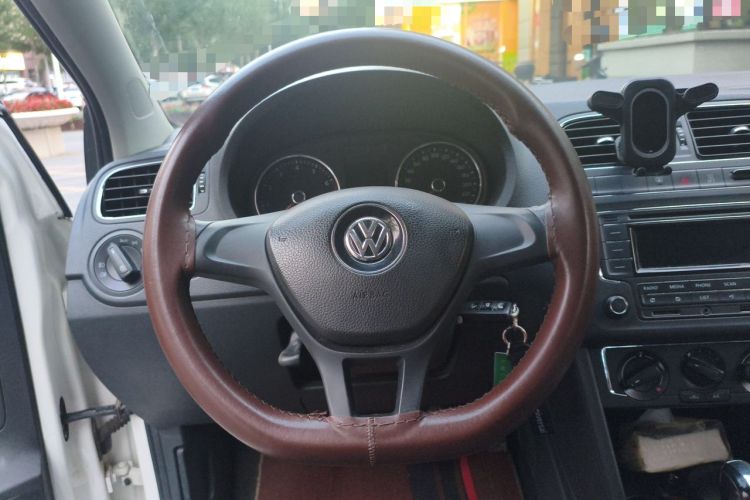 Used Volkswagen Polo 2014 1.4L Automatic Comfort Edition Steering Wheel