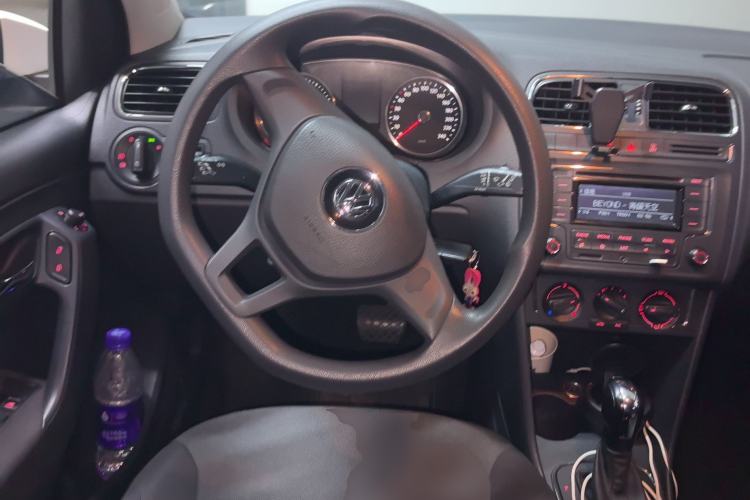 Used Volkswagen Polo 2014 1.6L Automatic Comfort Edition Steering Wheel