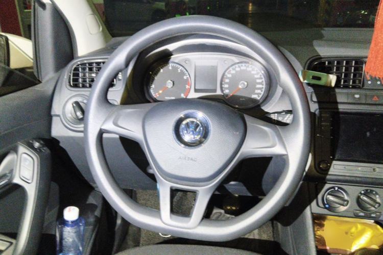 Used Volkswagen Polo 2014 1.4L Manual Fashion Edition Steering Wheel