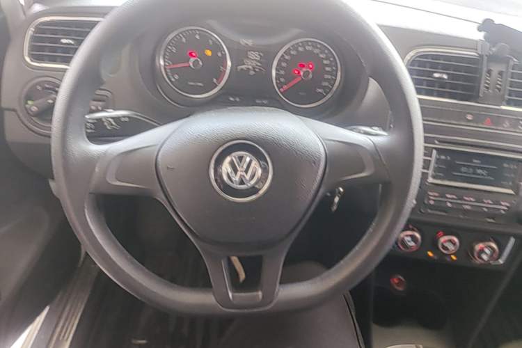 Used Volkswagen Polo 2014 1.6L Manual Comfort Edition Steering Wheel
