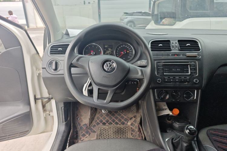 Used Volkswagen Polo 2014 1.4L Manual Comfort Edition Steering Wheel