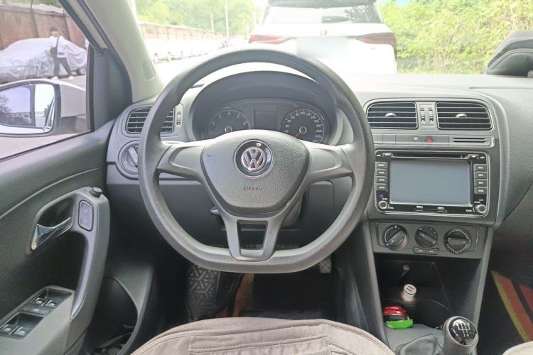 Used Volkswagen Polo 2014 1.4L Manual Fashion Edition Steering Wheel
