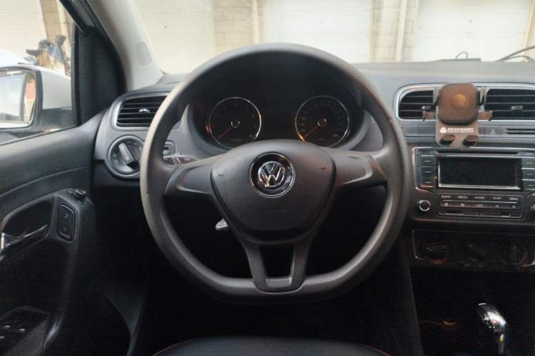 Used Volkswagen Polo 2014 1.6L Automatic Comfort Edition Steering Wheel