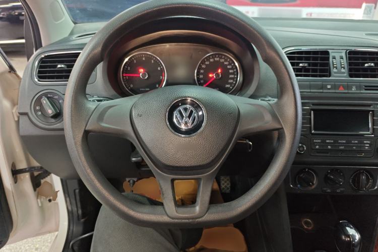 Used Volkswagen Polo 2014 1.6L Automatic Comfort Edition Steering Wheel