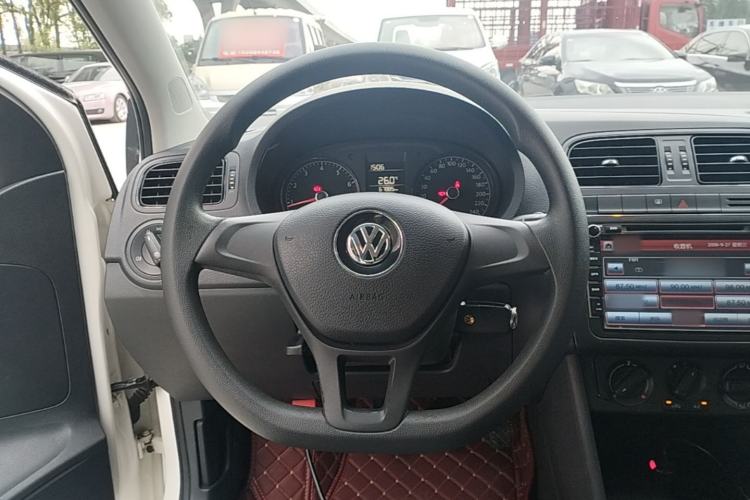 Used Volkswagen Polo 2014 1.4L Manual Fashion Edition Steering Wheel