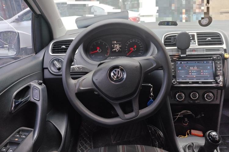 Used Volkswagen Polo 2014 1.4L Manual Fashion Edition Steering Wheel