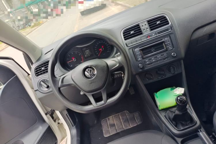 Used Volkswagen Polo 2014 1.4L Manual Fashion Edition Steering Wheel