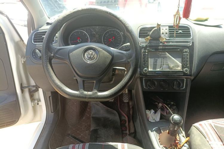 Used Volkswagen Polo 2014 1.6L Manual Comfort Edition Steering Wheel