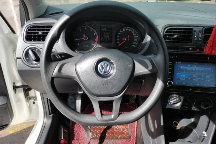 Used Volkswagen Polo 2014 1.4L Manual Fashion Edition Steering Wheel