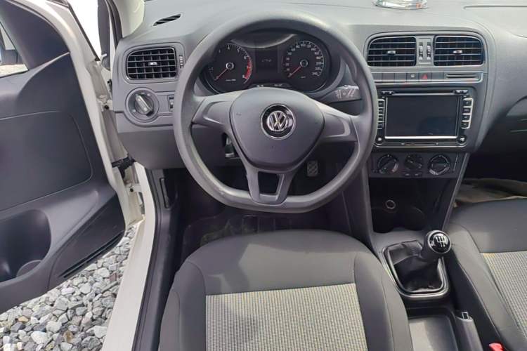 Used Volkswagen Polo 2014 1.4L Manual Fashion Edition Steering Wheel