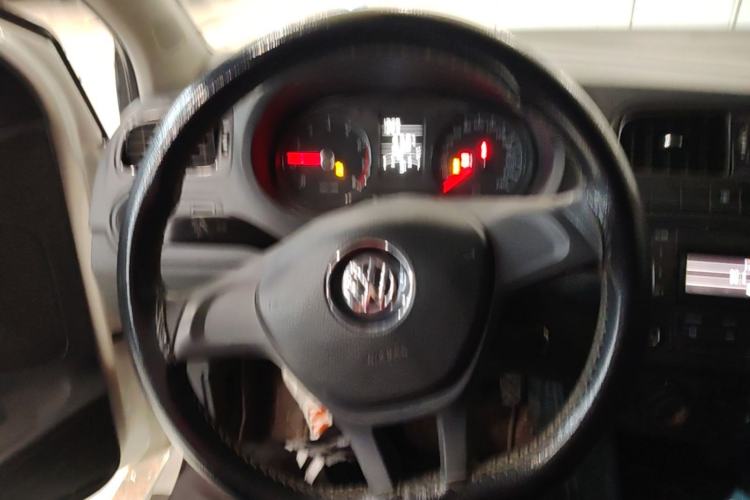 Used Volkswagen Polo 2014 1.4L Manual Fashion Edition Steering Wheel