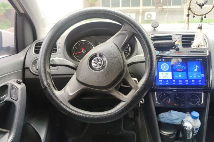 Used Volkswagen Polo 2014 1.6L Automatic Comfort Edition Steering Wheel