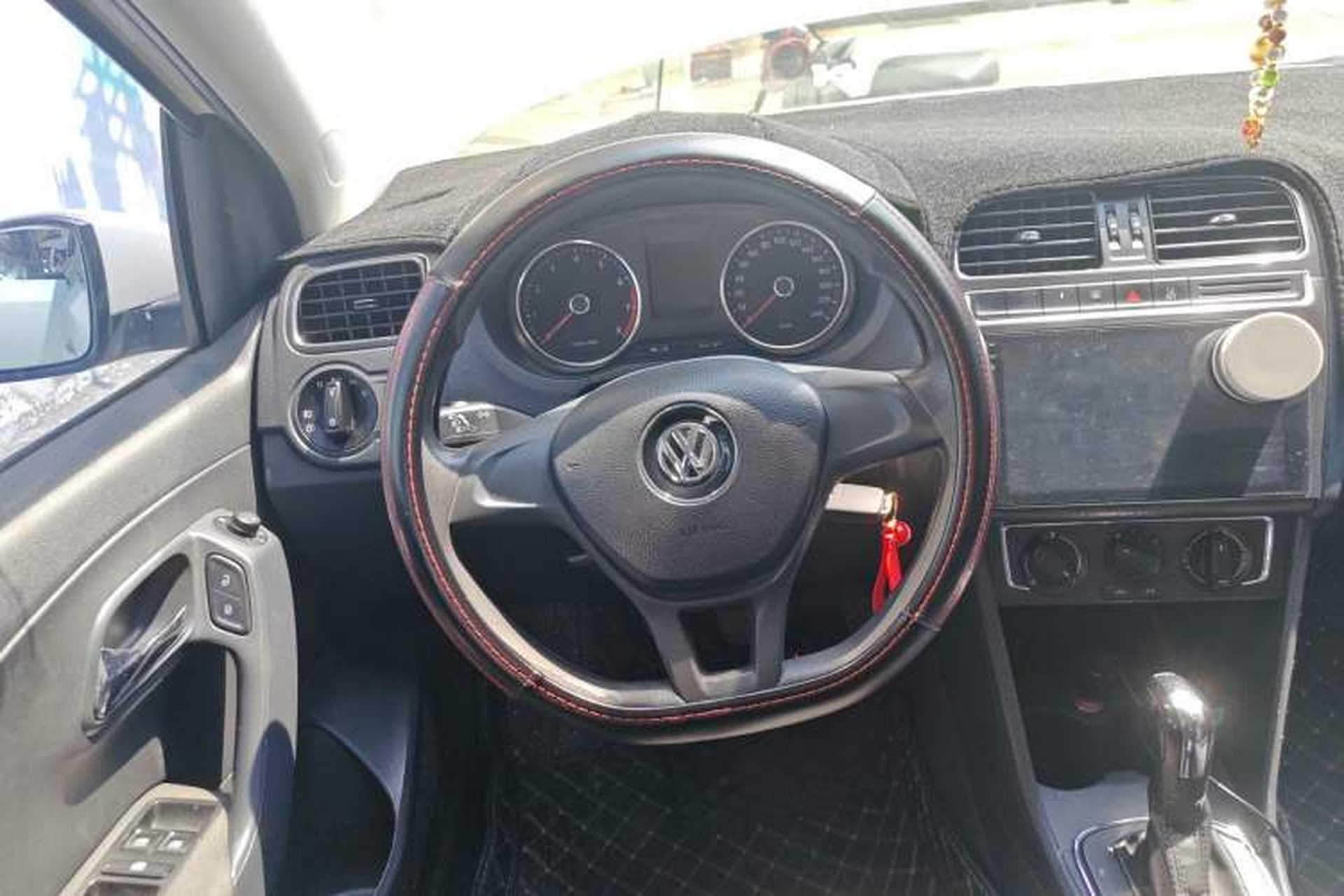 Used Volkswagen Polo 2014 1.4L Automatic Comfort Edition Steering Wheel
