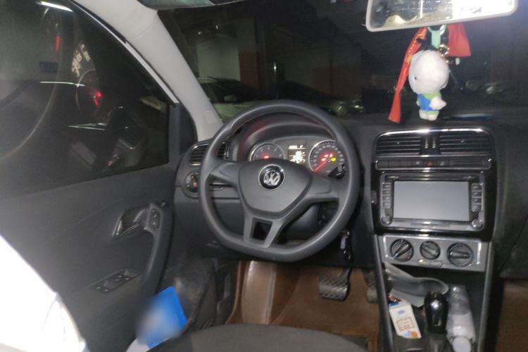 Used Volkswagen Polo 2014 1.4L Automatic Comfort Edition Steering Wheel