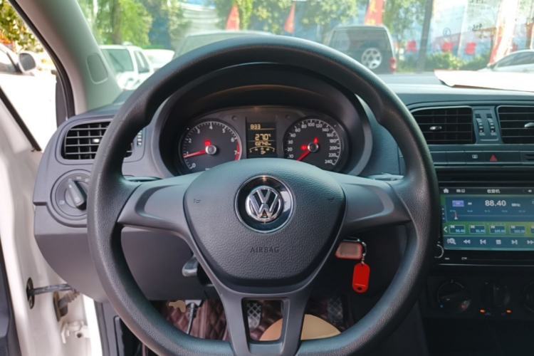 Used Volkswagen Polo 2014 1.4L Manual Fashion Edition Steering Wheel