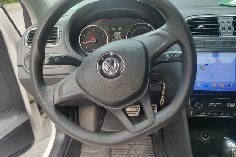 Used Volkswagen Polo 2014 1.4L Automatic Comfort Edition Steering Wheel