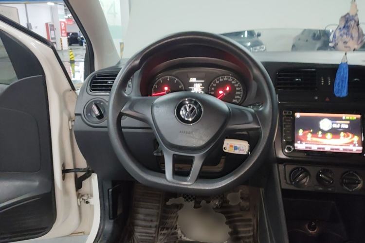 Used Volkswagen Polo 2014 1.4L Manual Fashion Edition Steering Wheel