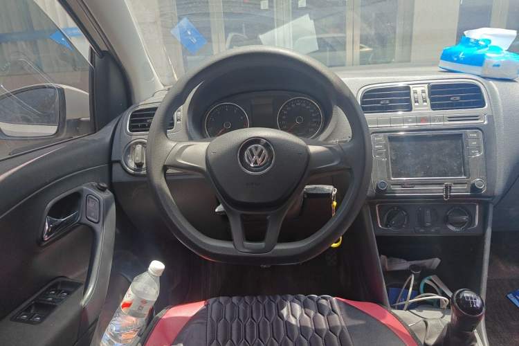 Used Volkswagen Polo 2014 1.6L Manual Comfort Edition Steering Wheel