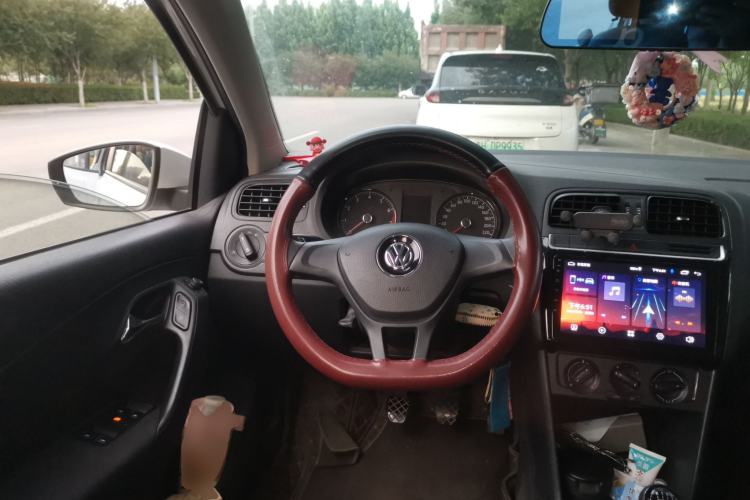 Used Volkswagen Polo 2014 1.4L Manual Fashion Edition Steering Wheel