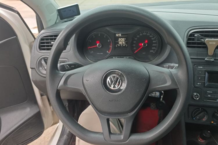 Used Volkswagen Polo 2014 1.4L Manual Fashion Edition Steering Wheel