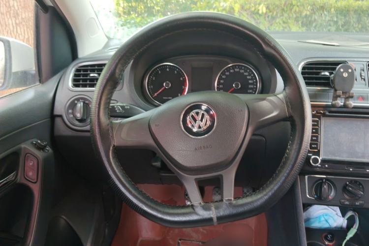 Used Volkswagen Polo 2014 1.4L Manual Comfort Edition Steering Wheel